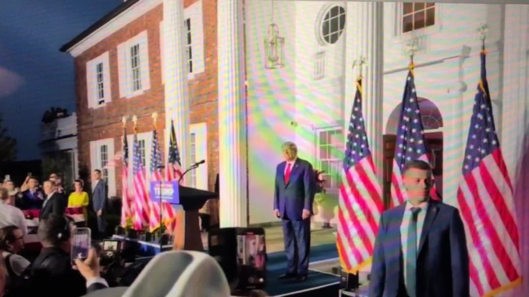 President Trump Approaches the Podium and a Powerful, Patriotic Public 🇺🇸